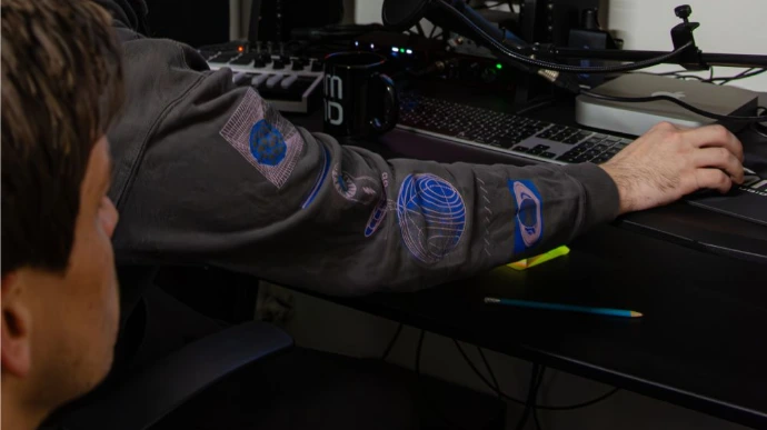 Technicien du son mixage voix-off audiovisuel - HMMD Studio