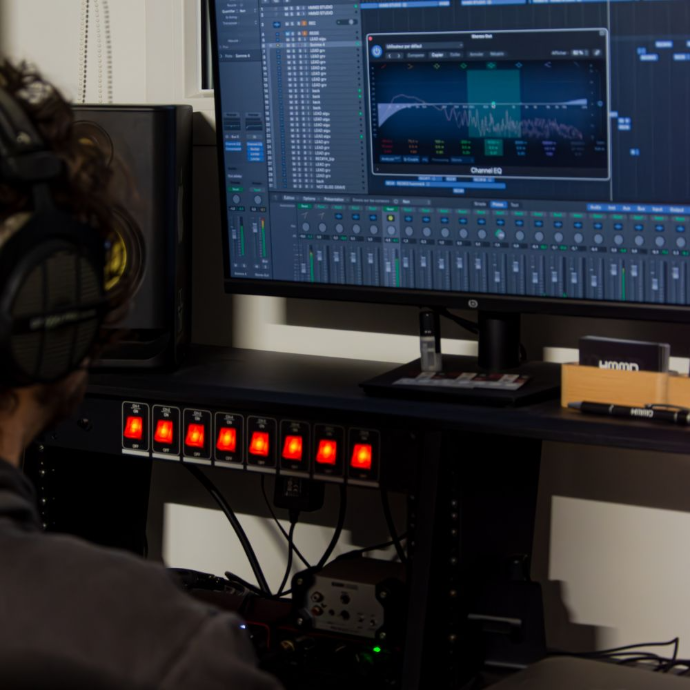 Technicien du son mixage doublage audiovisuel - HMMD Studio